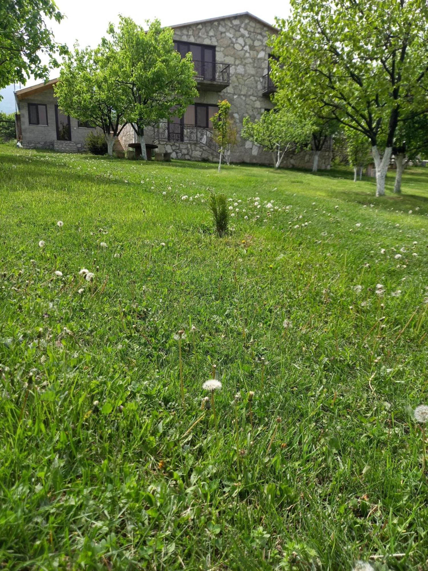 Guest House Ijevan'S Garden Экстерьер фото